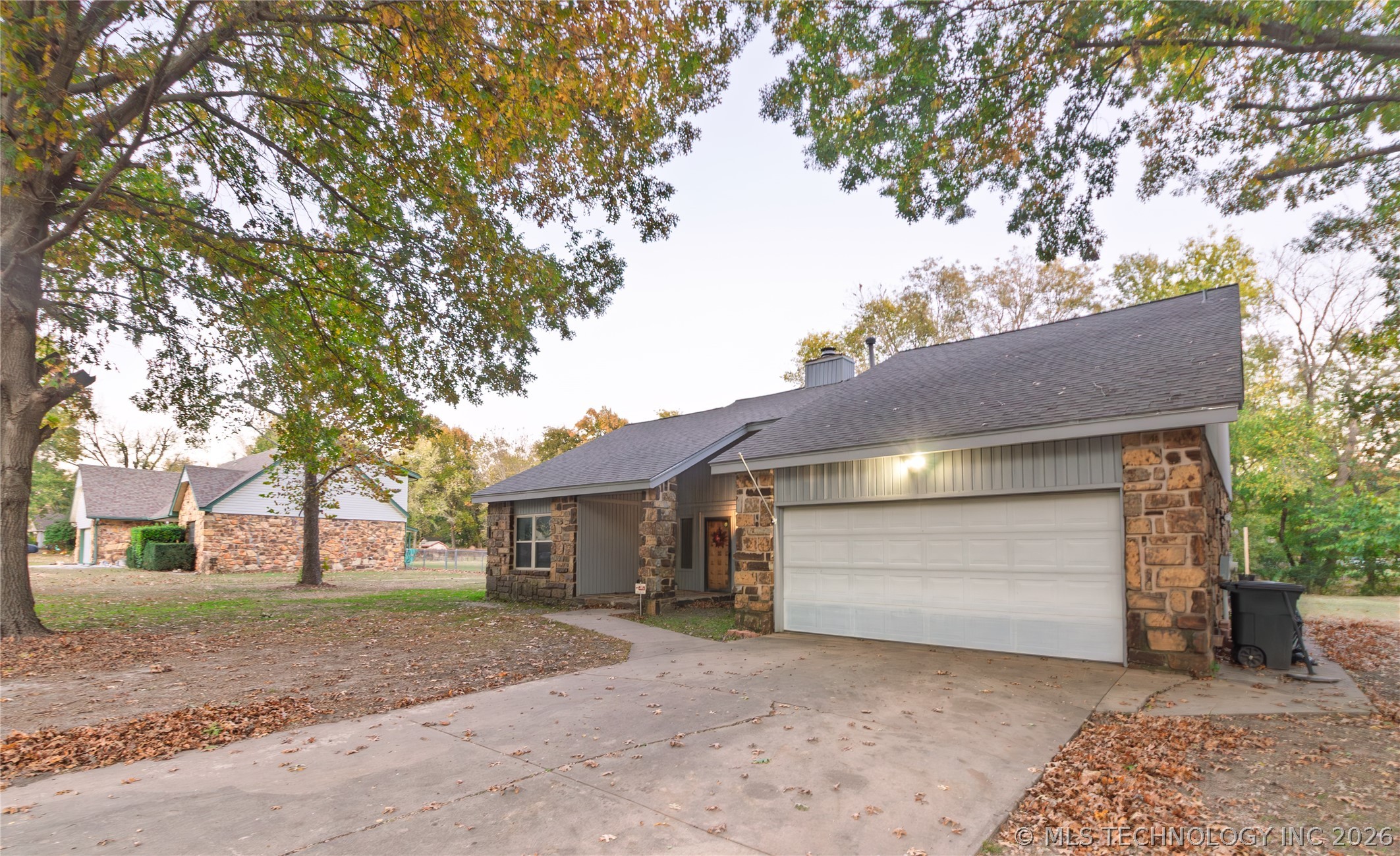 6137 S 219th East Avenue Property Photo 2