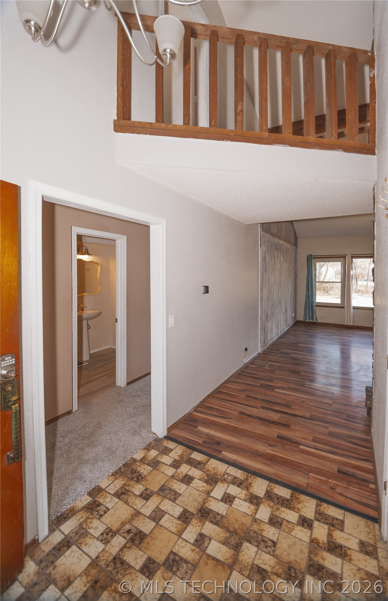 6137 S 219th East Avenue Property Photo 8