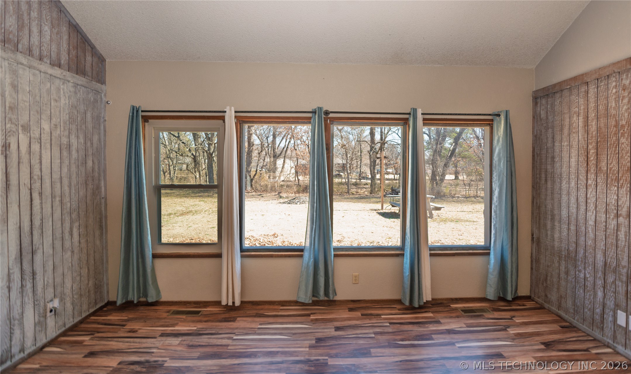 6137 S 219th East Avenue Property Photo 10