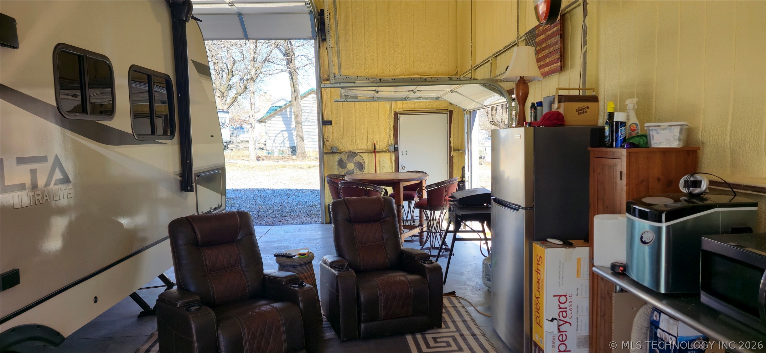 114305 S 4209 Property Photo 9