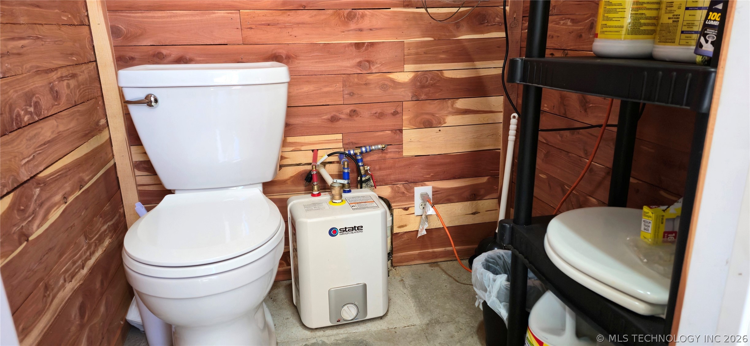 114305 S 4209 Property Photo 10