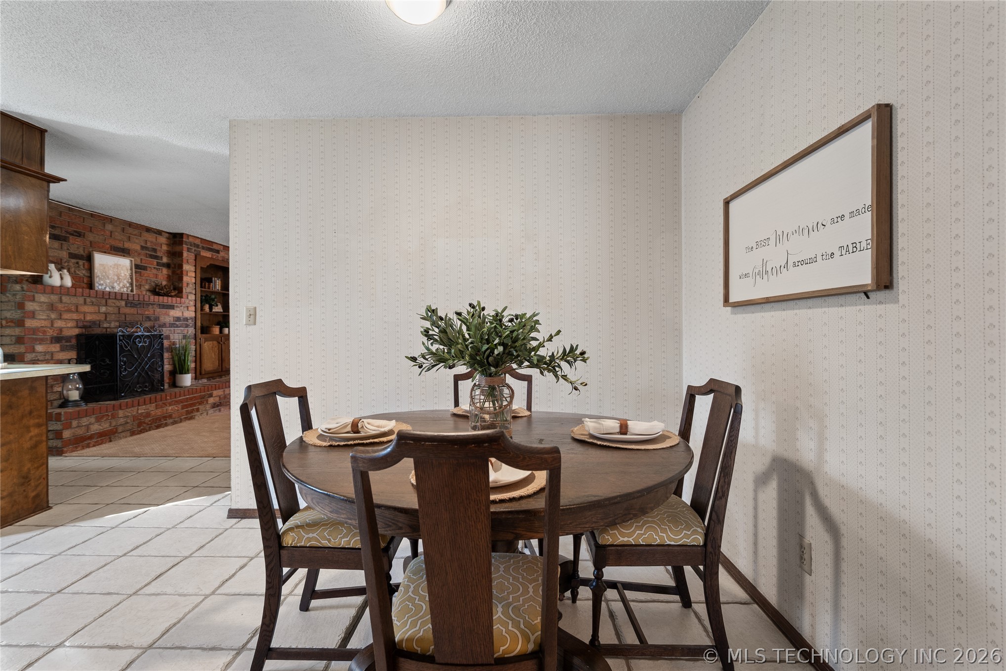 3133 Woodside Property Photo 13