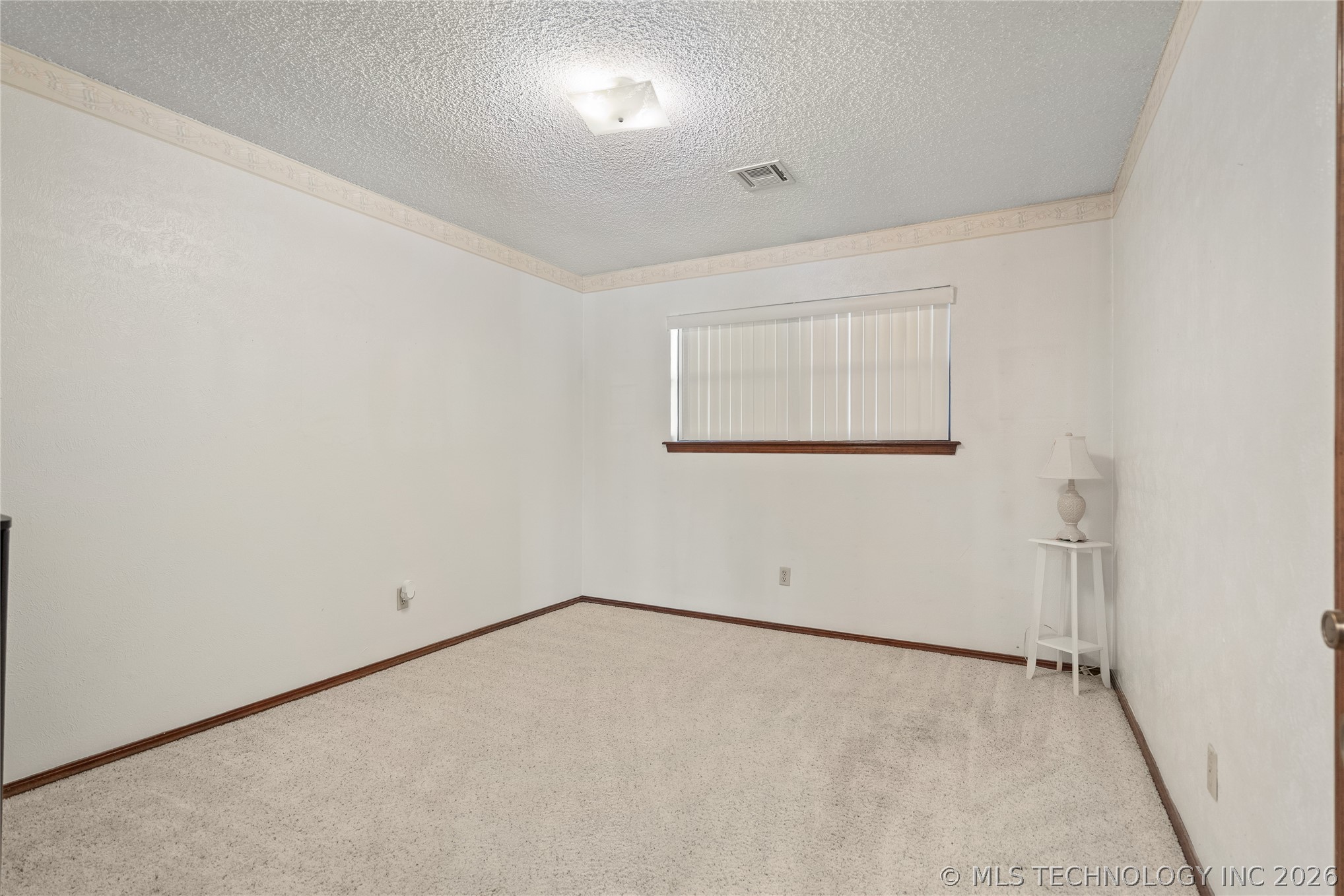 3133 Woodside Property Photo 22