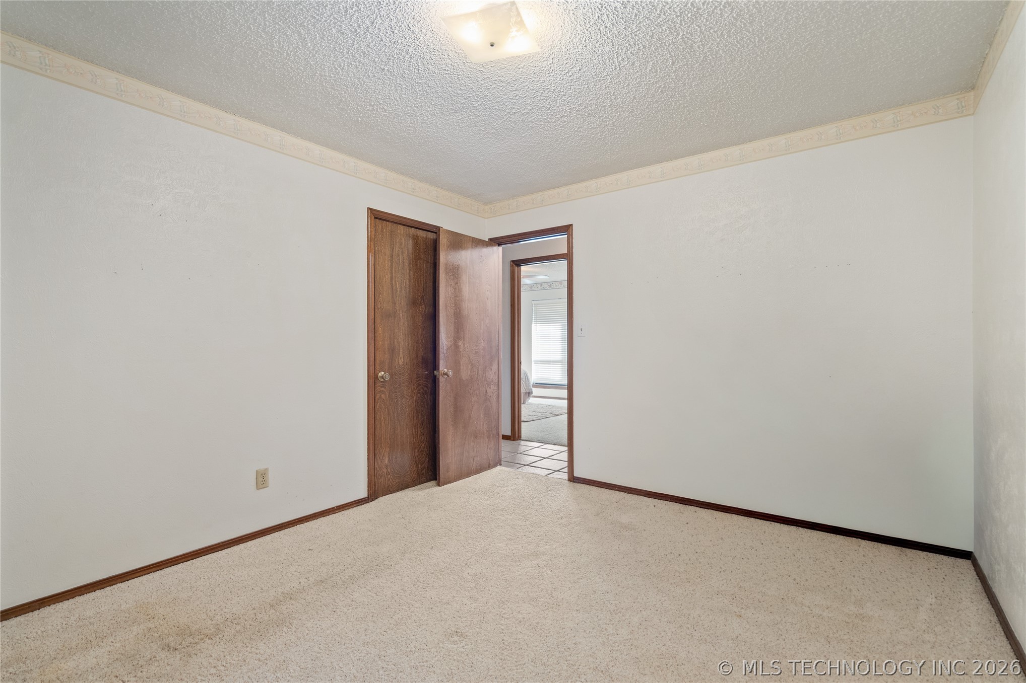 3133 Woodside Property Photo 23