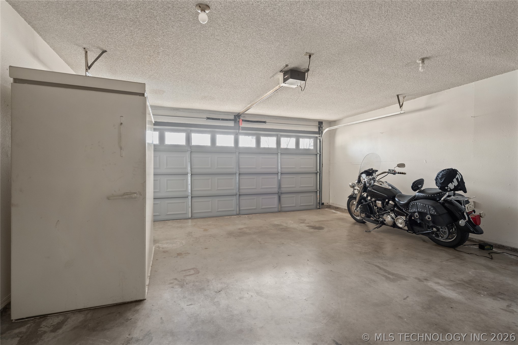 3133 Woodside Property Photo 24