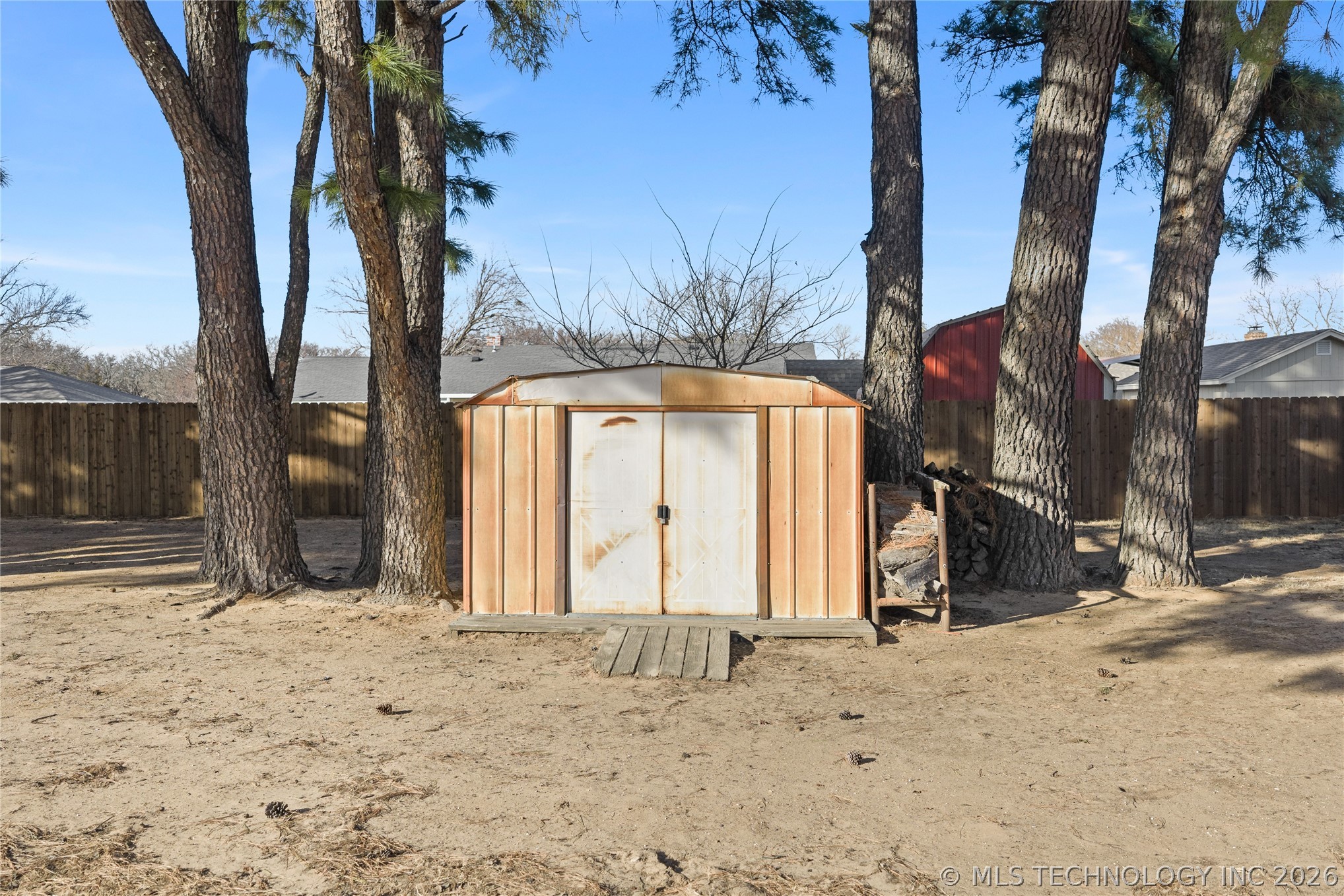 3133 Woodside Property Photo 32