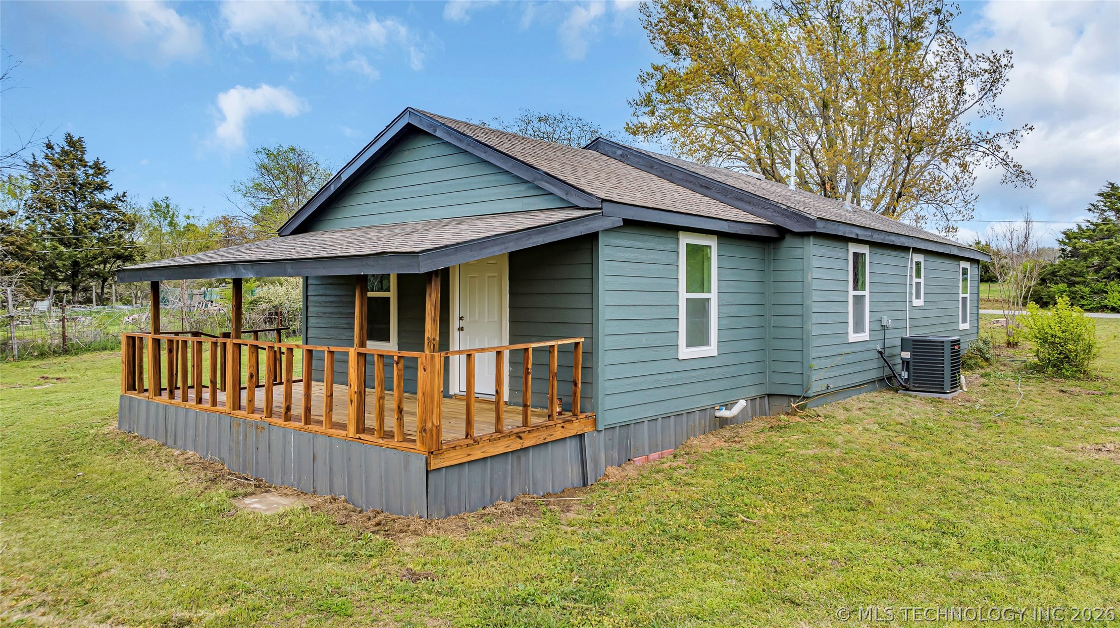 2615 N Rancho Lane Property Photo 5