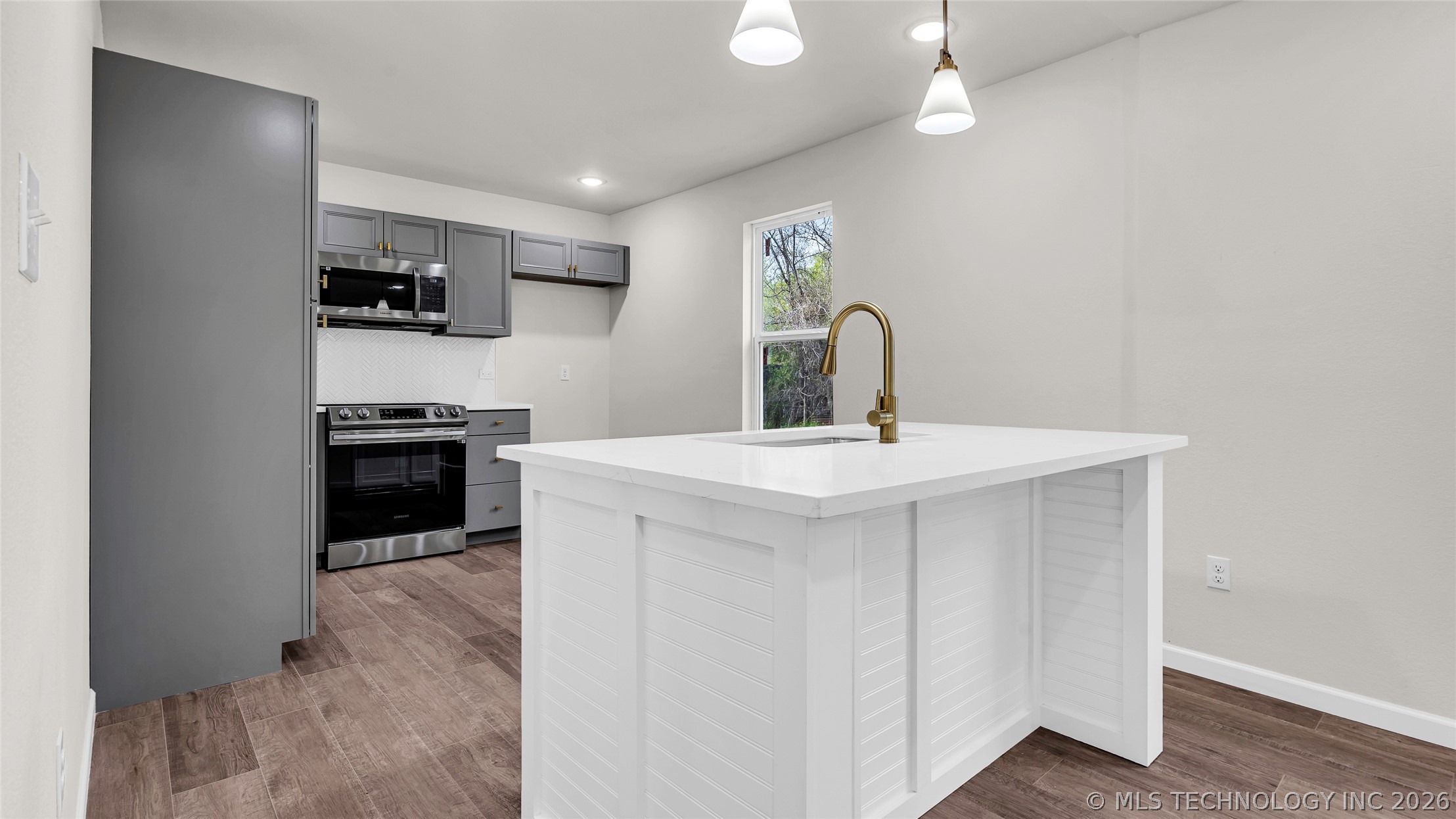 2615 N Rancho Lane Property Photo 8