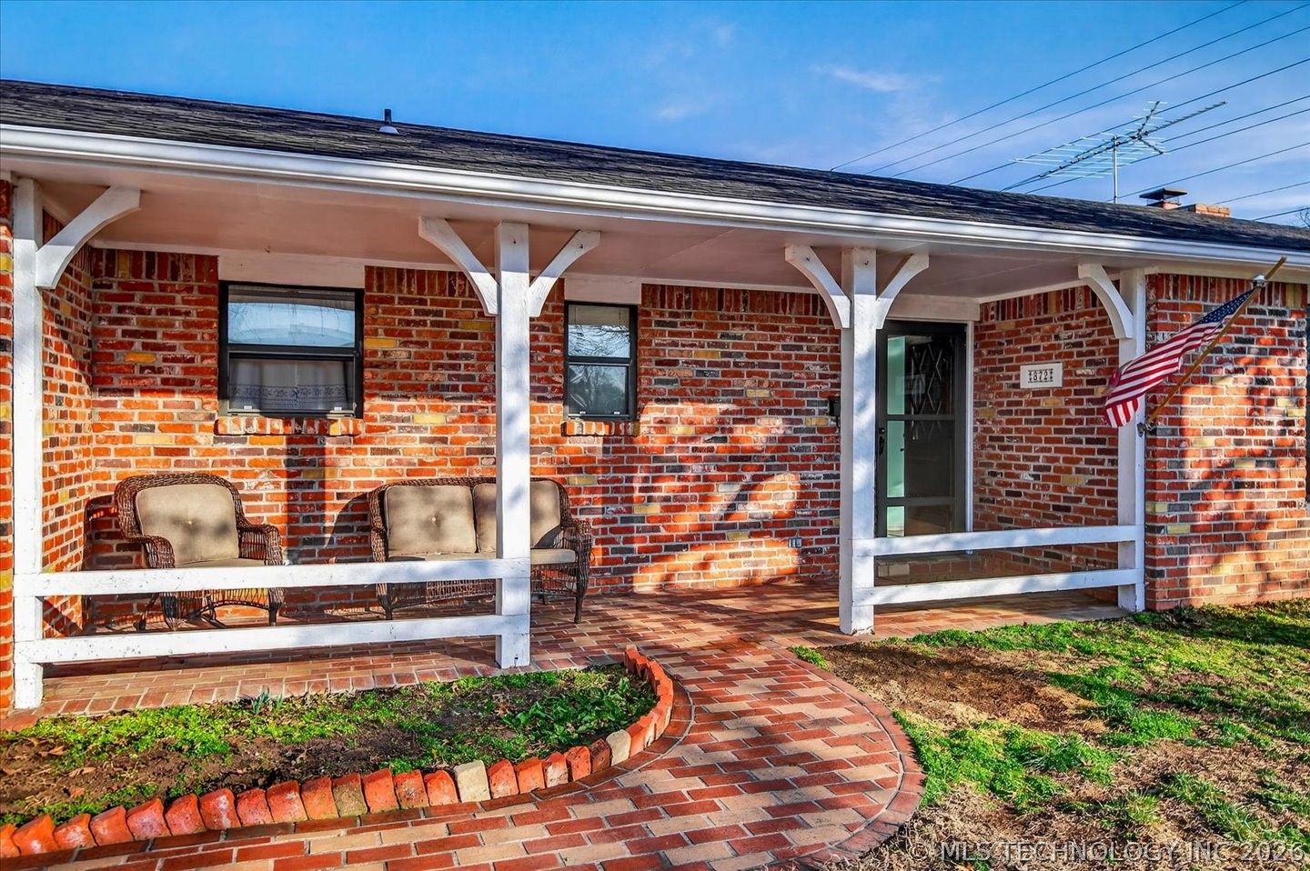 872 Concord Drive Property Photo 3