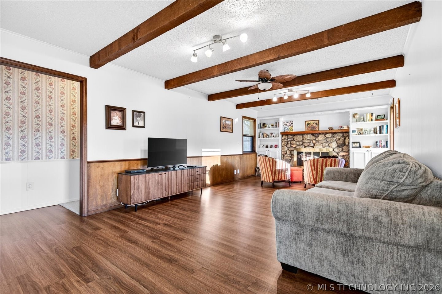 872 Concord Drive Property Photo 8