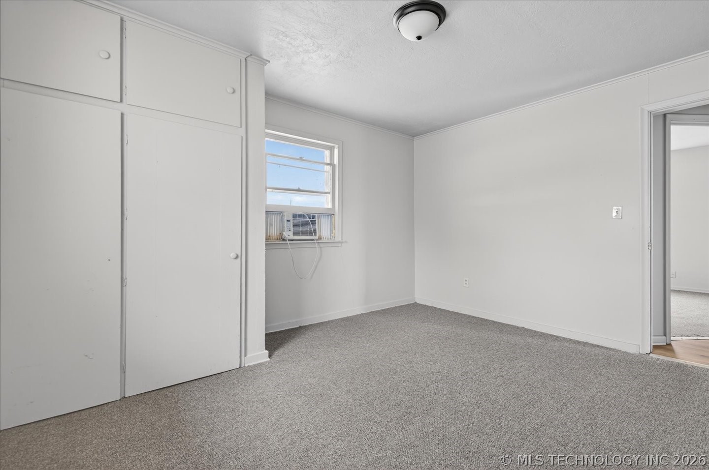 116 Nw Cass Property Photo 16