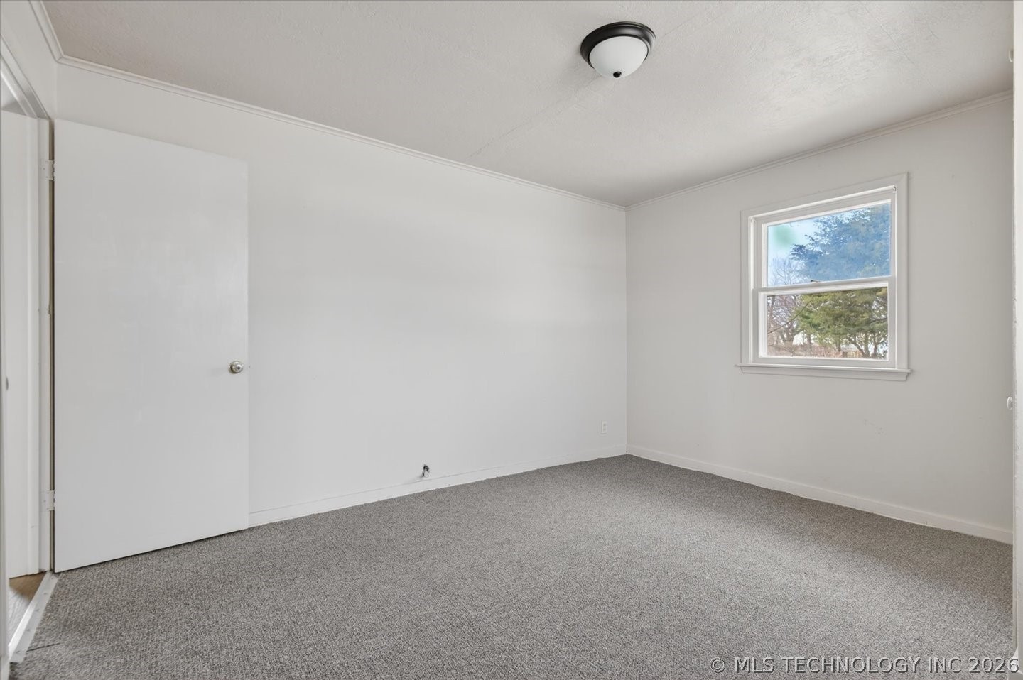 116 Nw Cass Property Photo 17