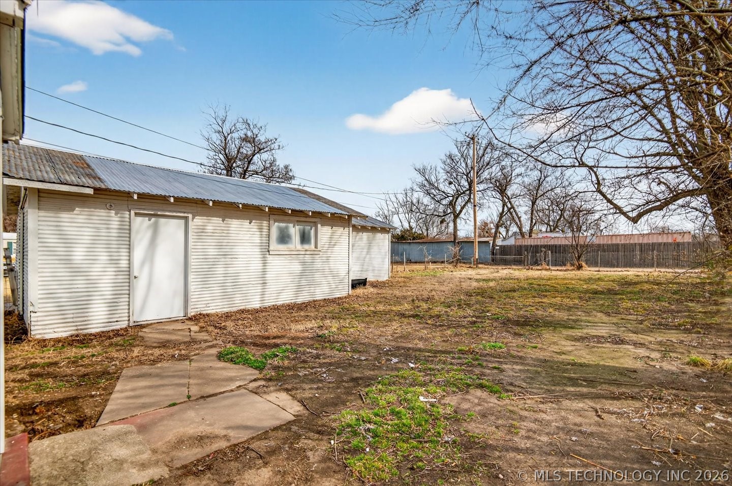 116 Nw Cass Property Photo 20