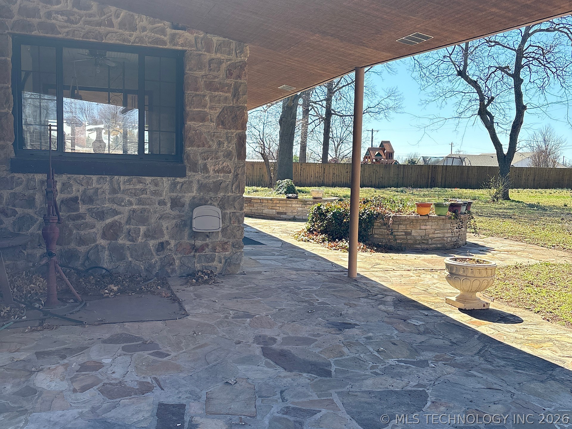 1007 S Wilson Avenue Property Photo 15