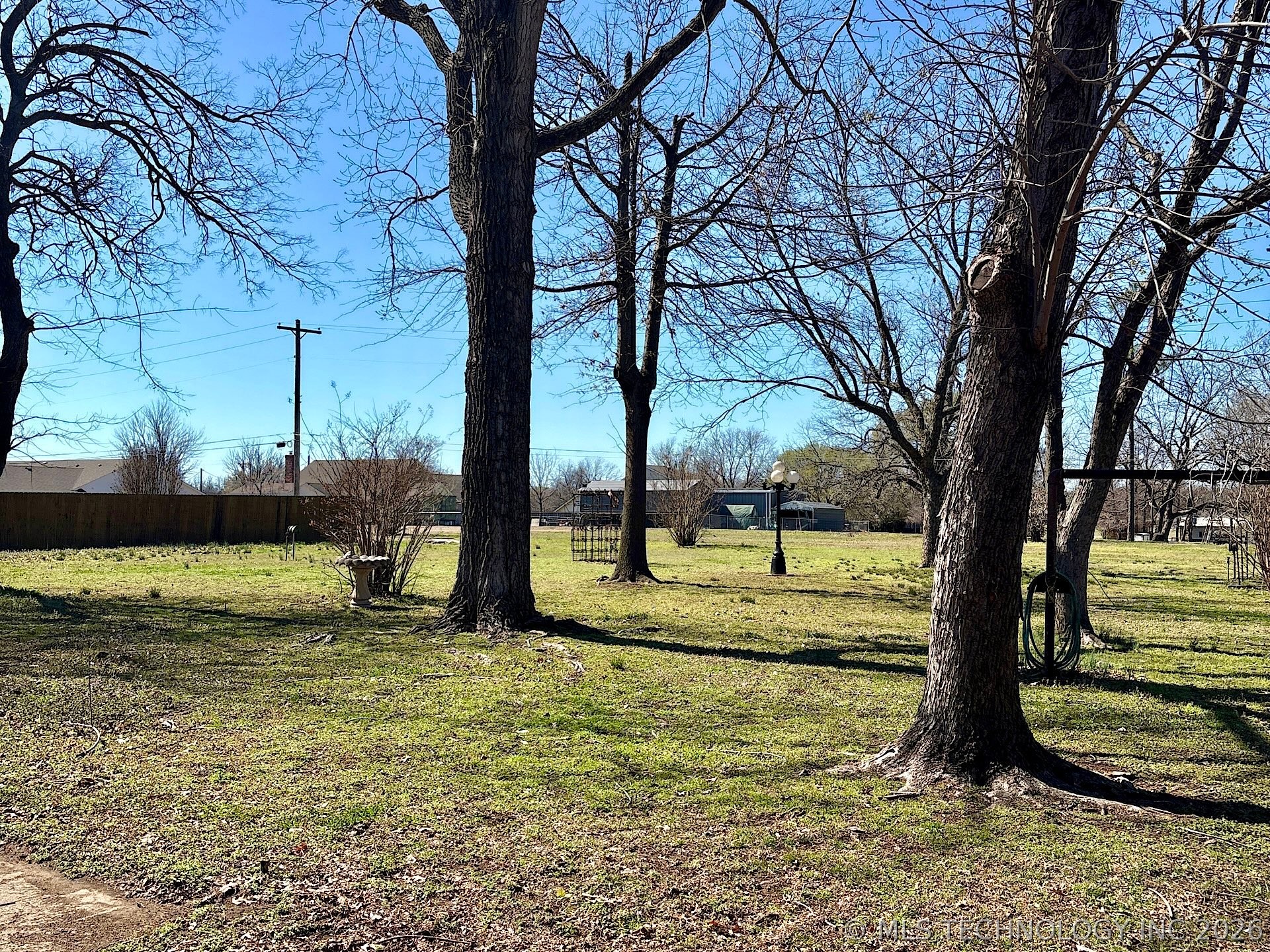 1007 S Wilson Avenue Property Photo 18