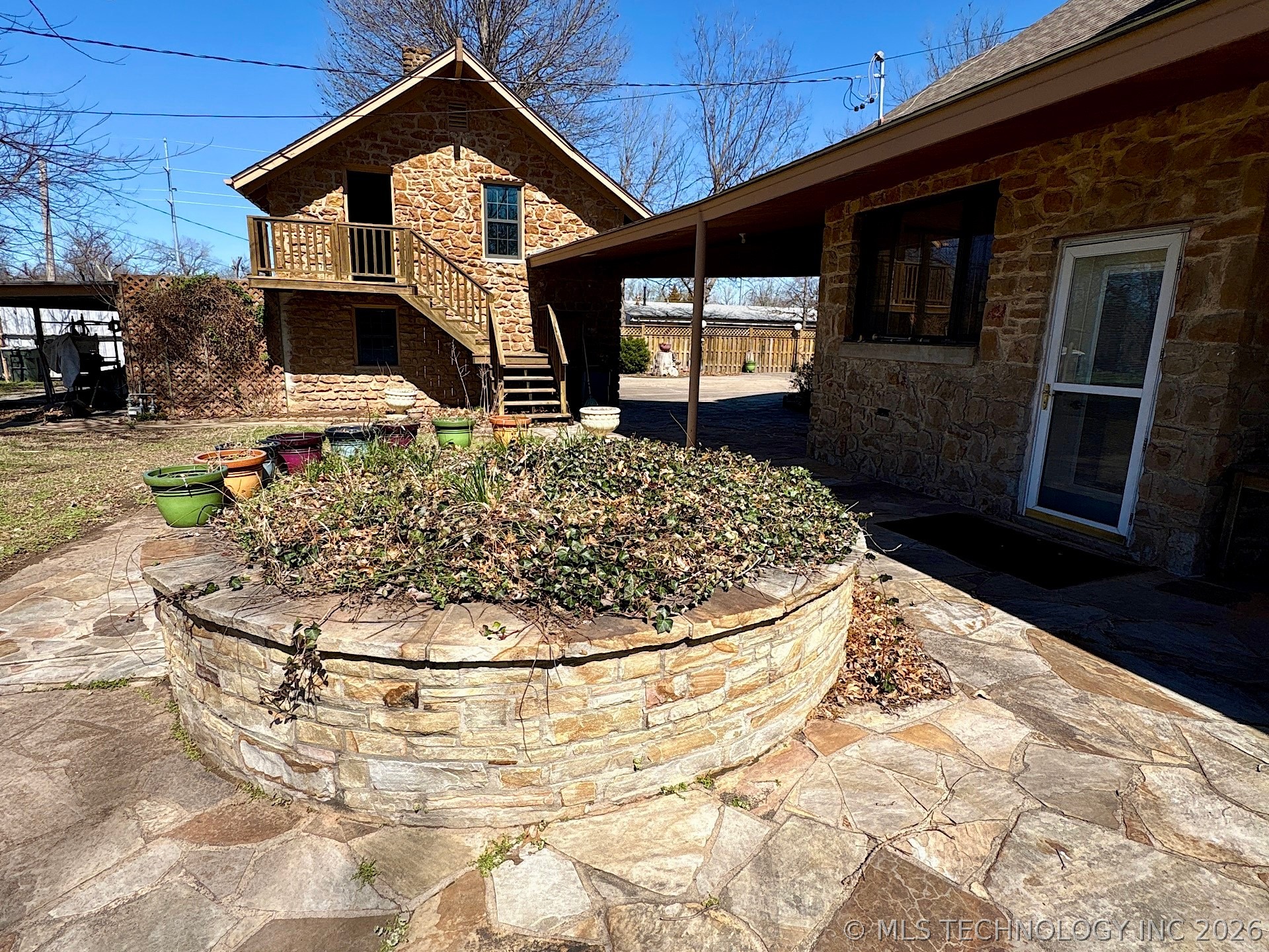 1007 S Wilson Avenue Property Photo 23
