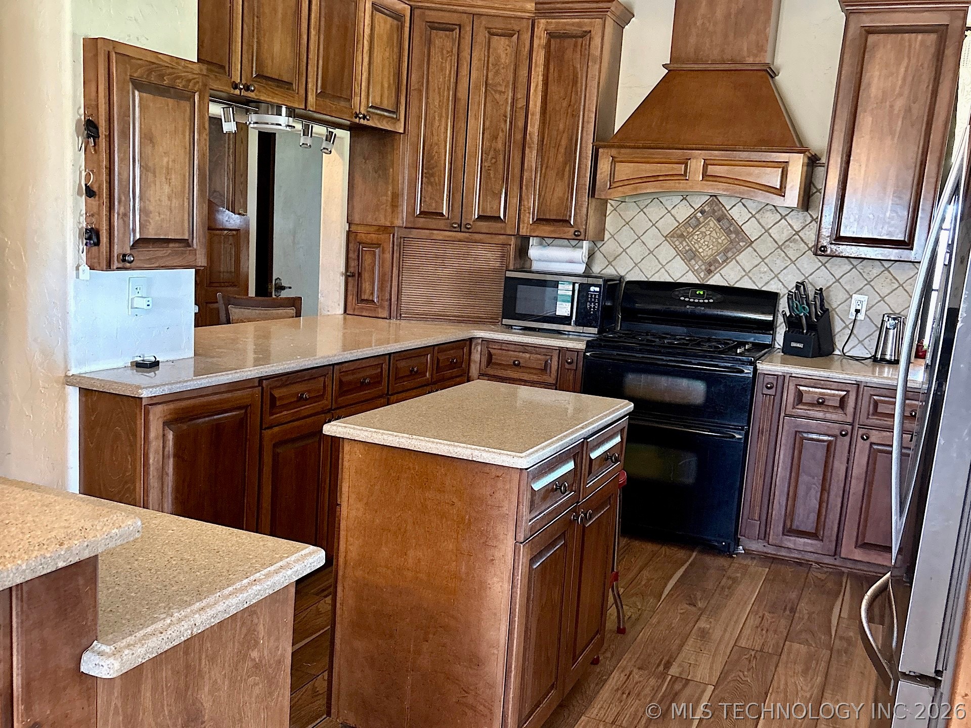 1007 S Wilson Avenue Property Photo 41