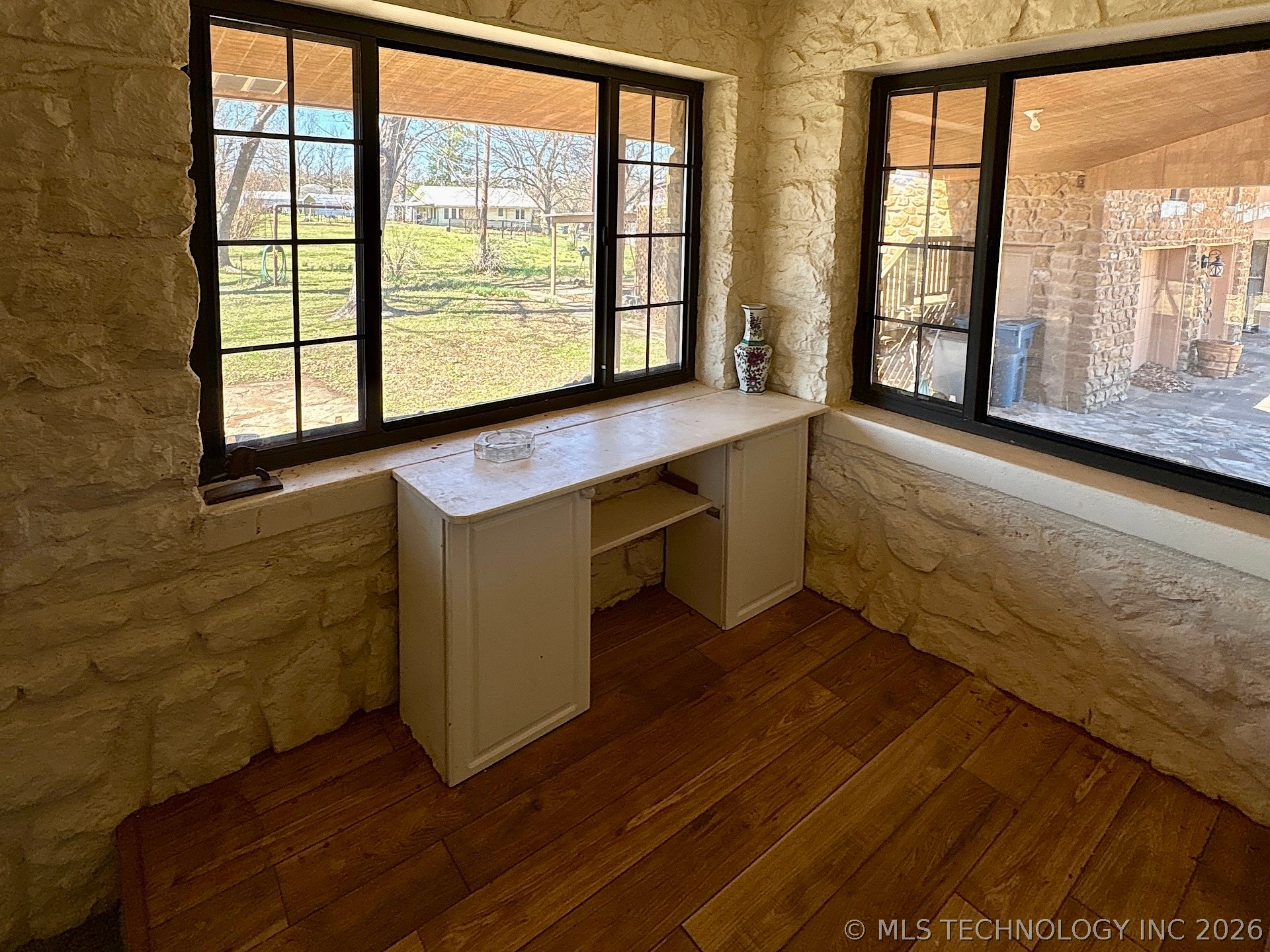 1007 S Wilson Avenue Property Photo 48