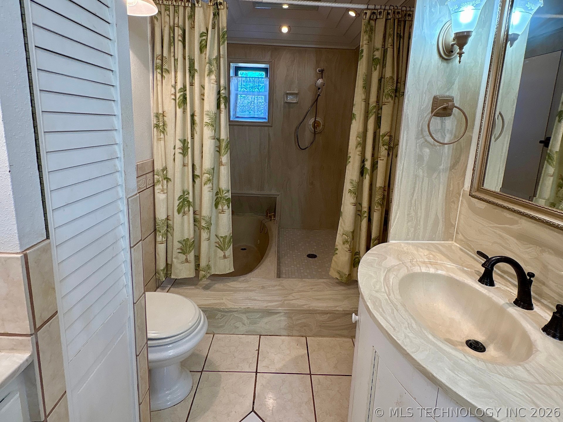 1007 S Wilson Avenue Property Photo 52
