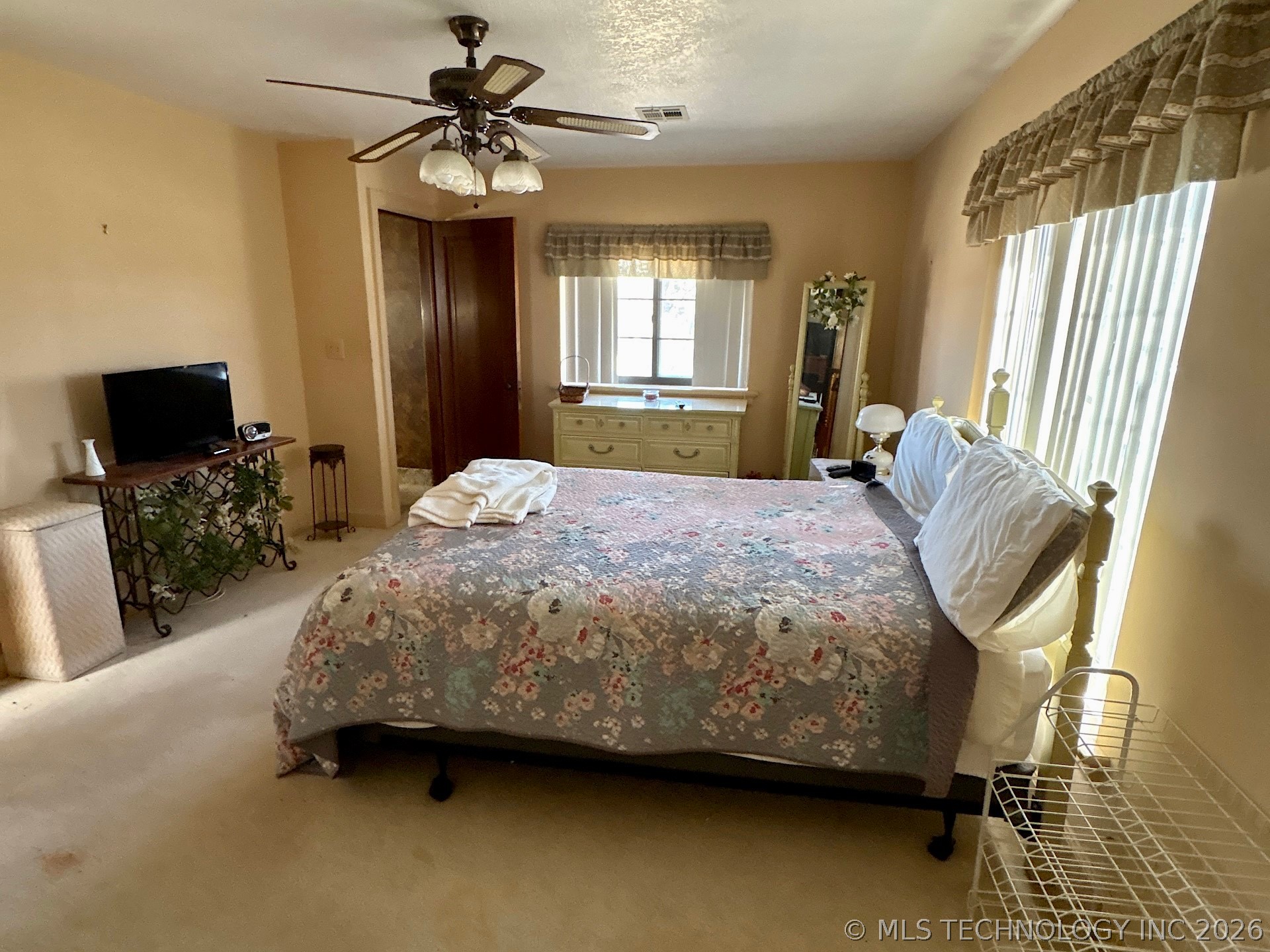 1007 S Wilson Avenue Property Photo 58