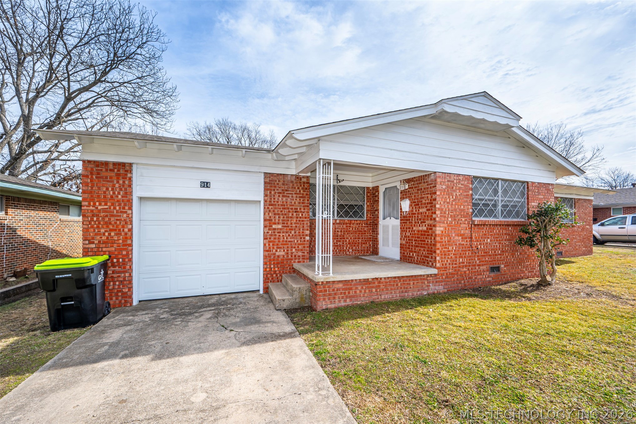 914 N Linda Property Photo 1