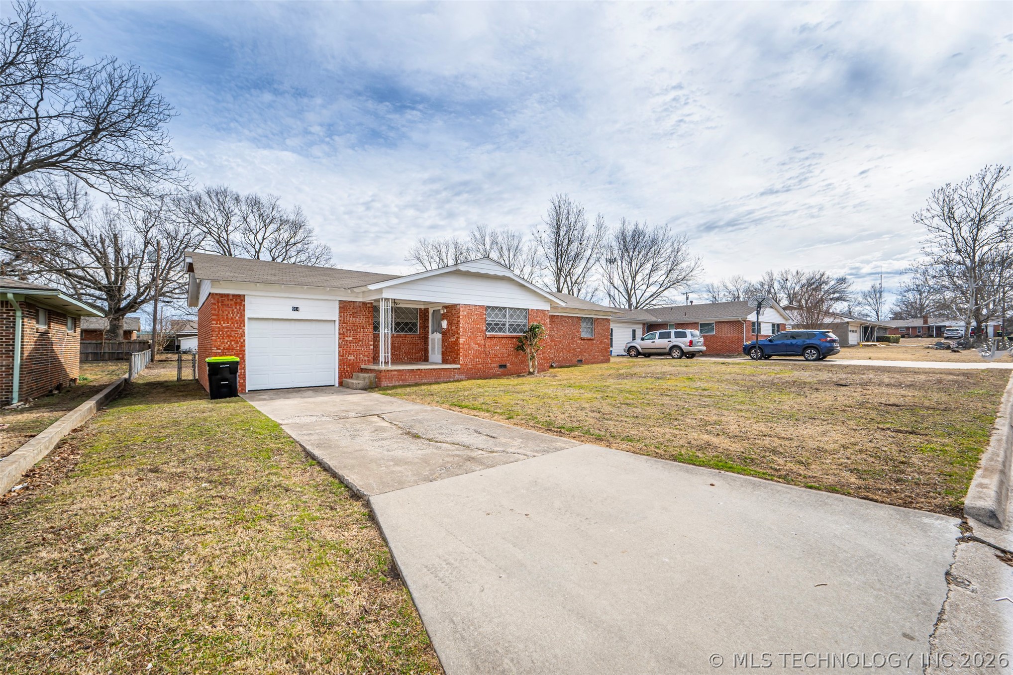 914 N Linda Property Photo 3