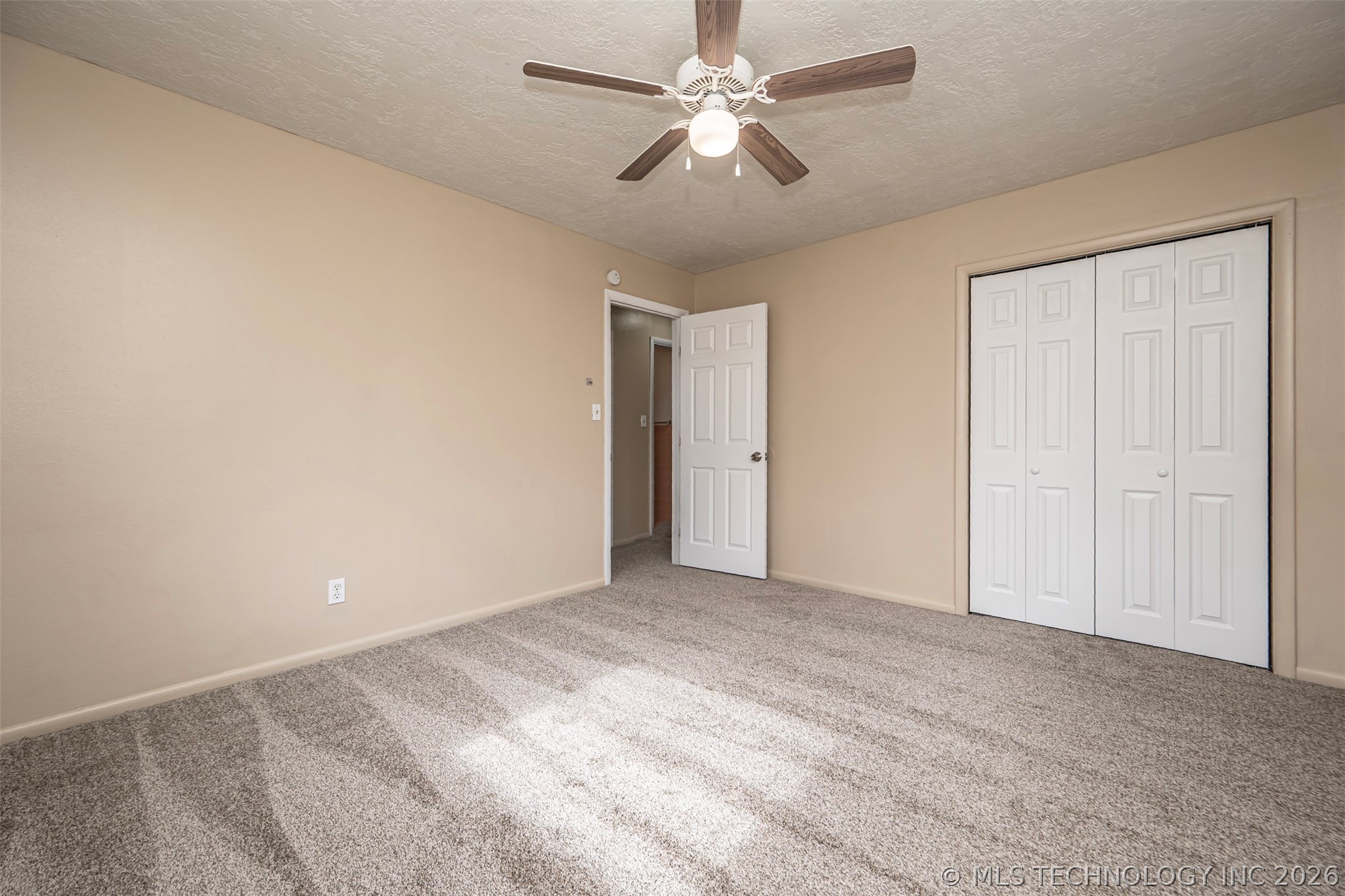 914 N Linda Property Photo 8