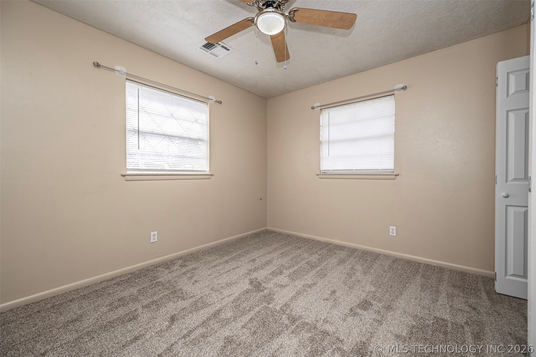 914 N Linda Property Photo 11