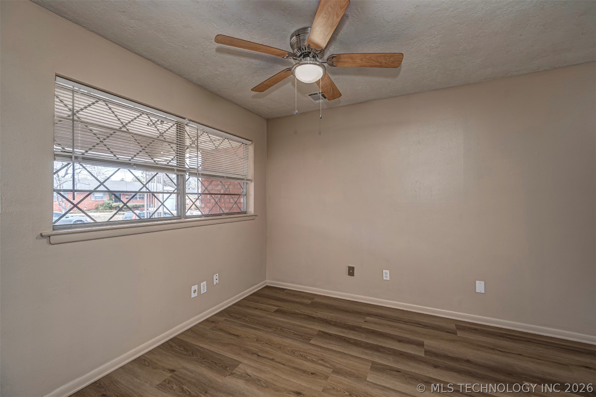 914 N Linda Property Photo 16