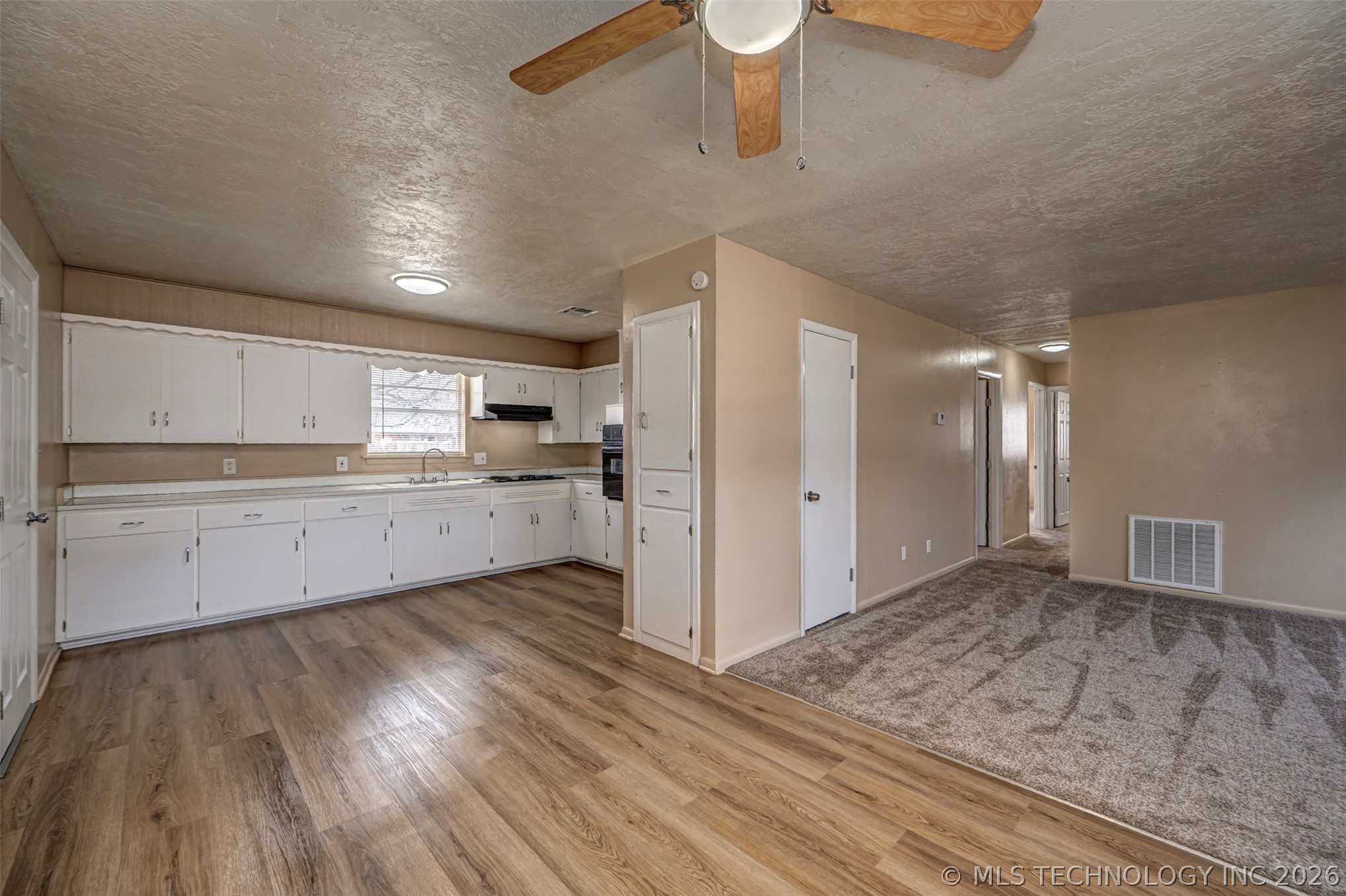 914 N Linda Property Photo 17