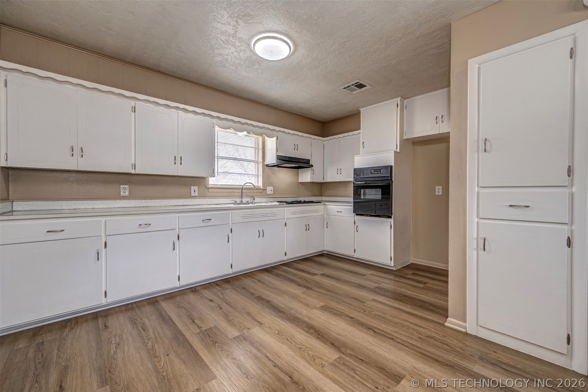 914 N Linda Property Photo 18