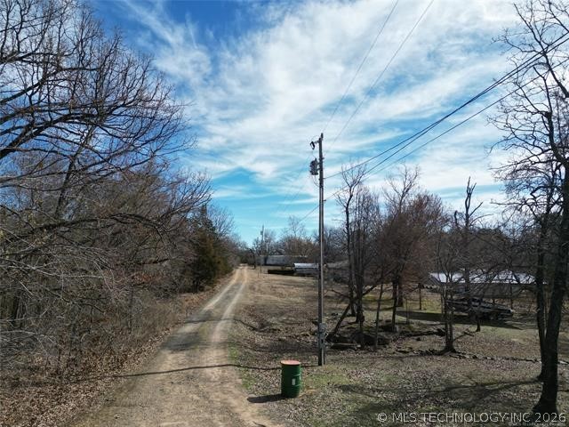 429498 E 1147 Road Property Photo 5