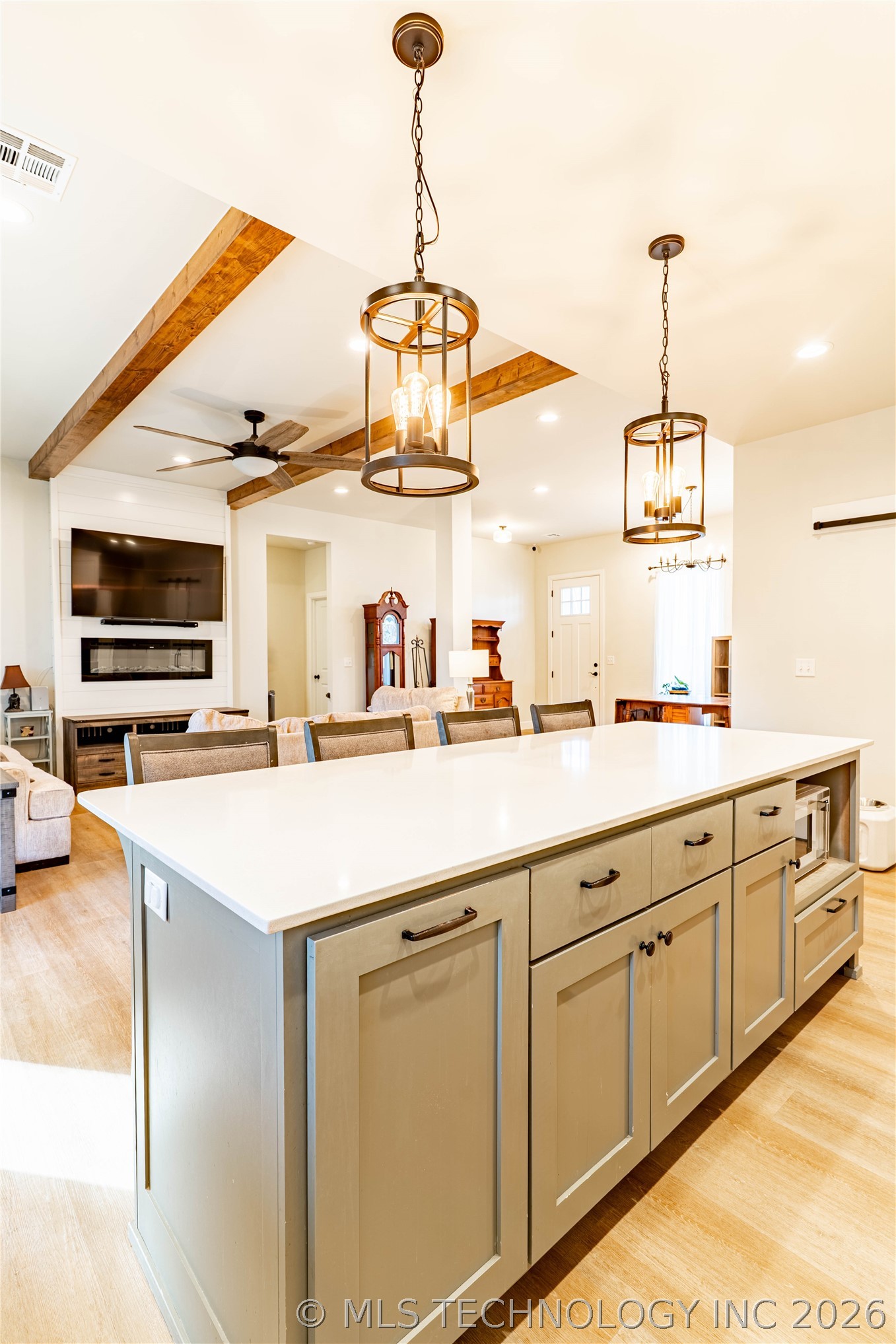 1506 University Circle Property Photo 7