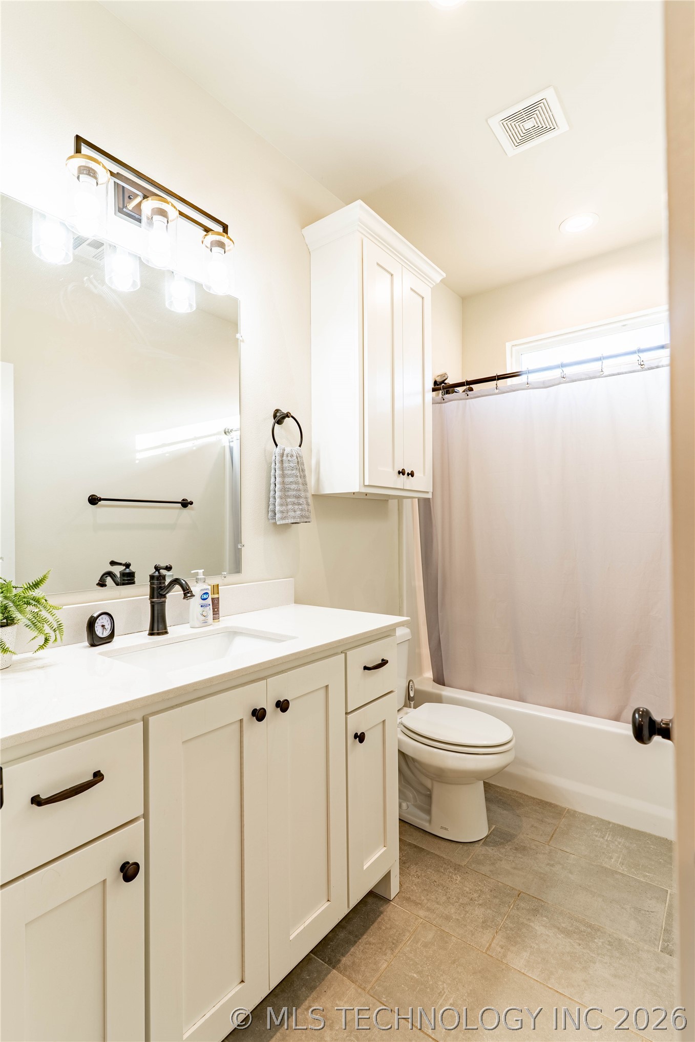 1506 University Circle Property Photo 21