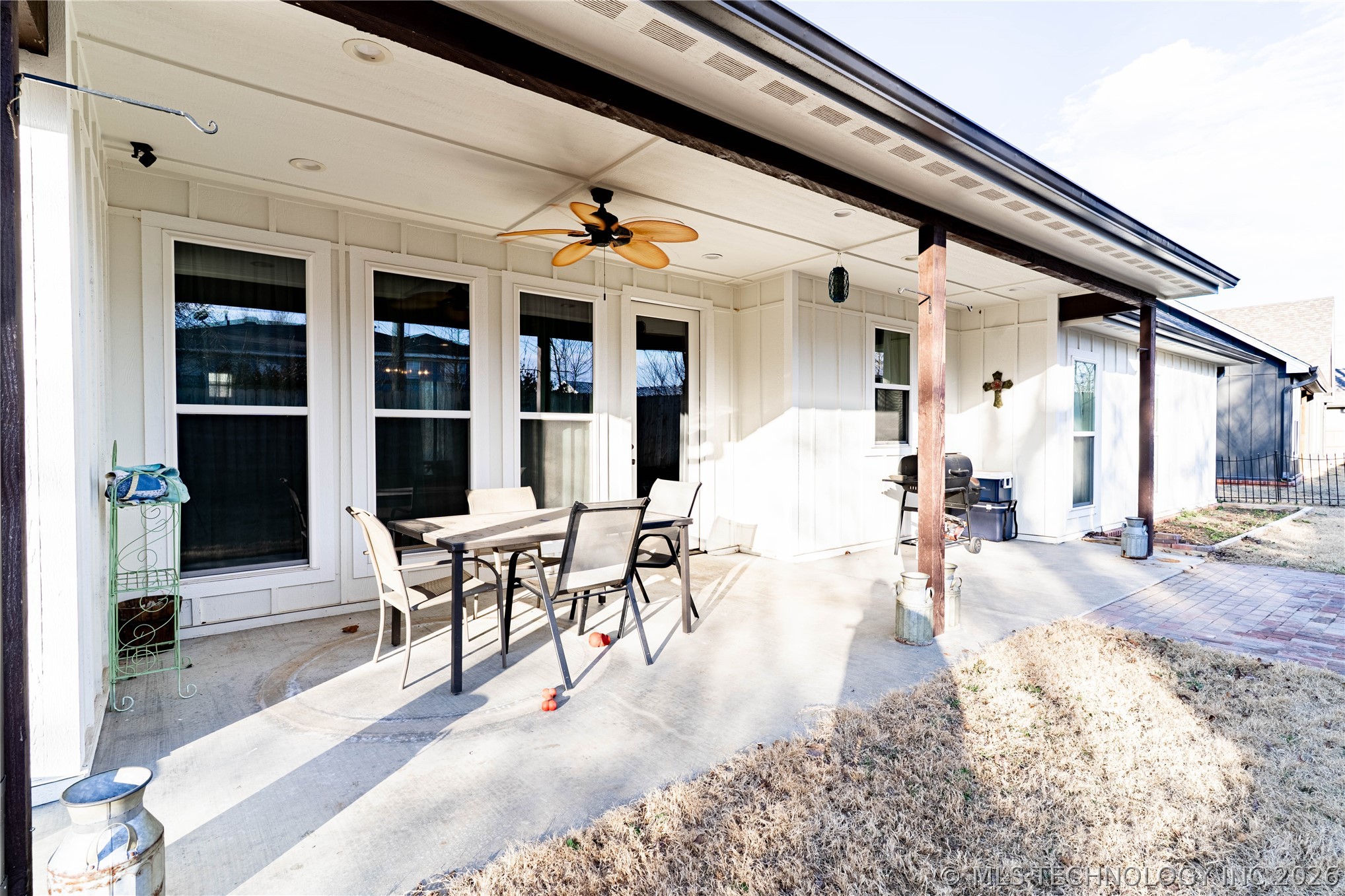 1506 University Circle Property Photo 25