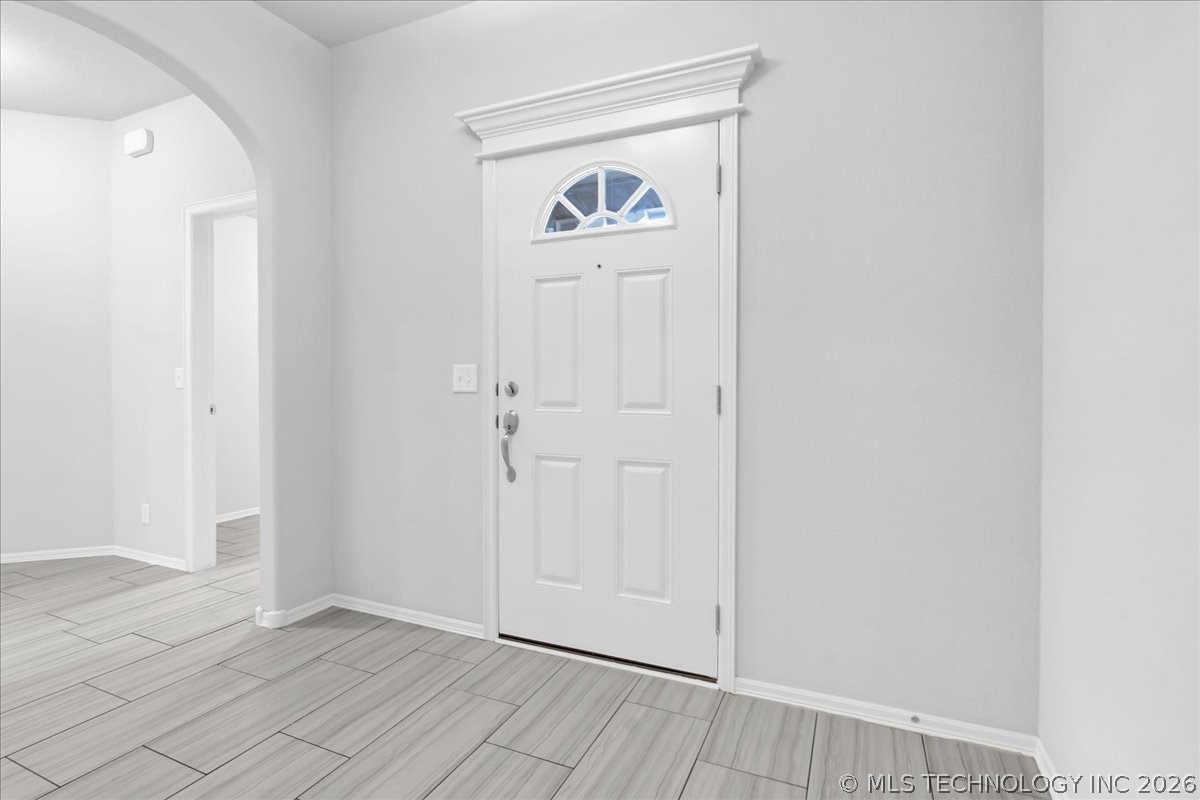 14751 S Urbana Avenue Property Photo 7