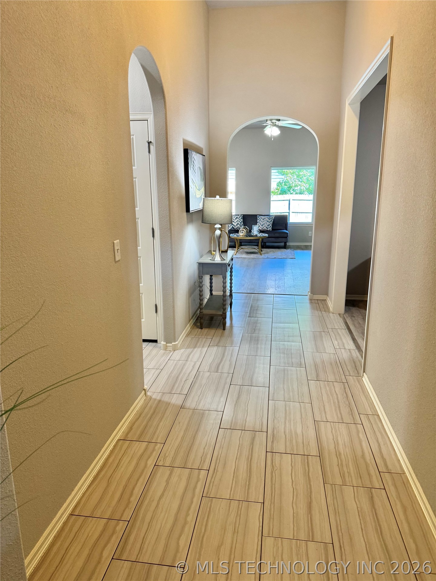 14751 S Urbana Avenue Property Photo 9