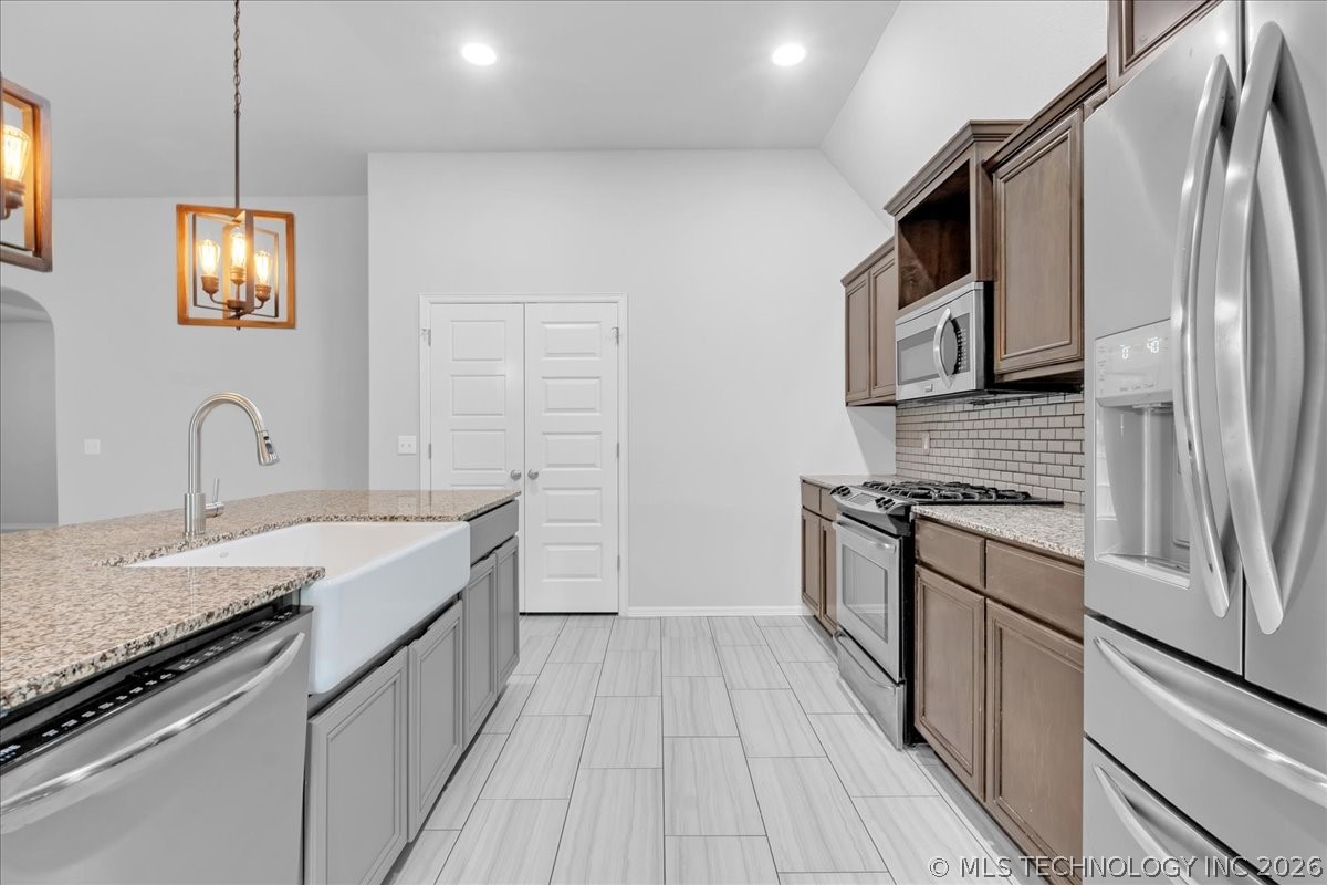 14751 S Urbana Avenue Property Photo 28