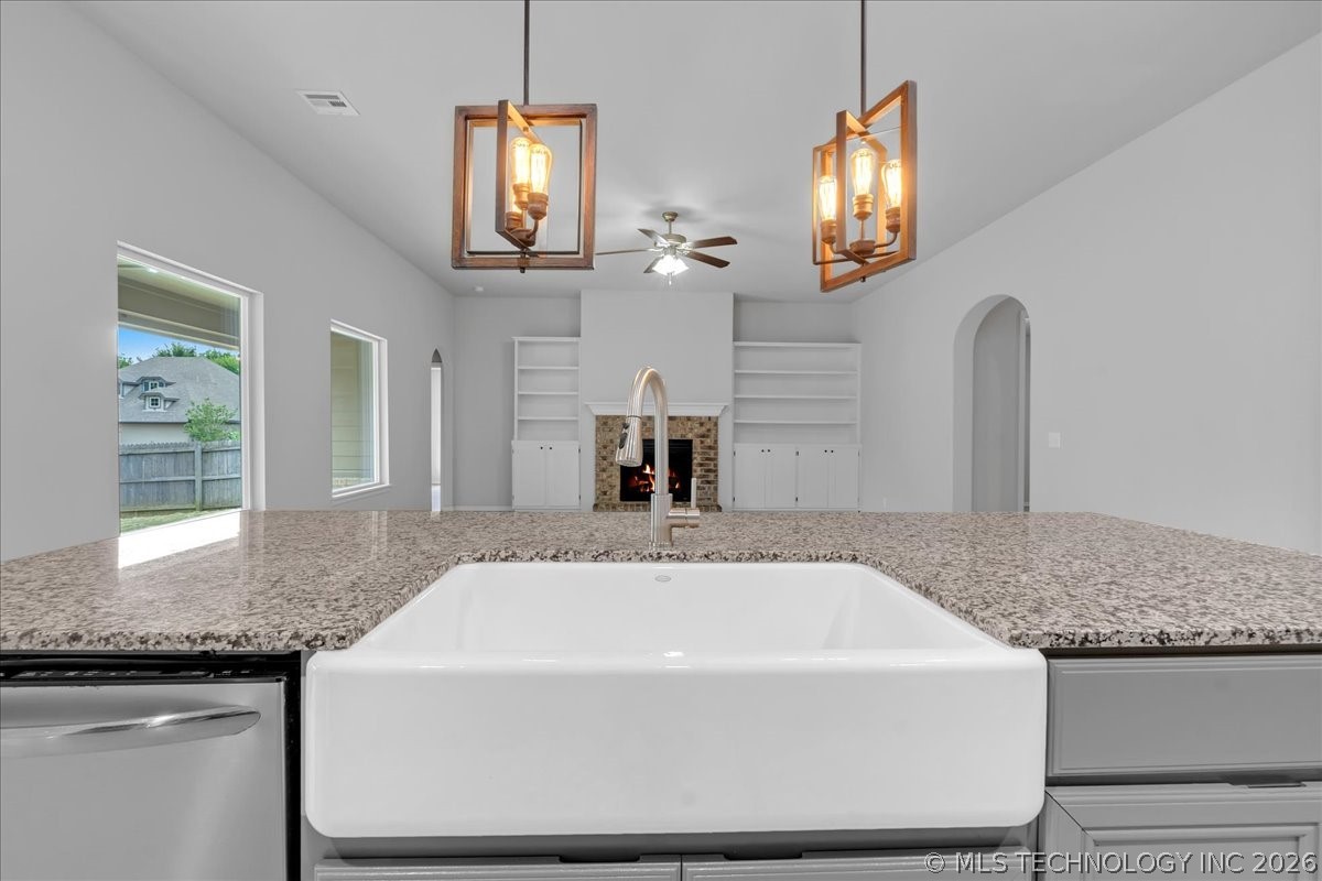 14751 S Urbana Avenue Property Photo 30