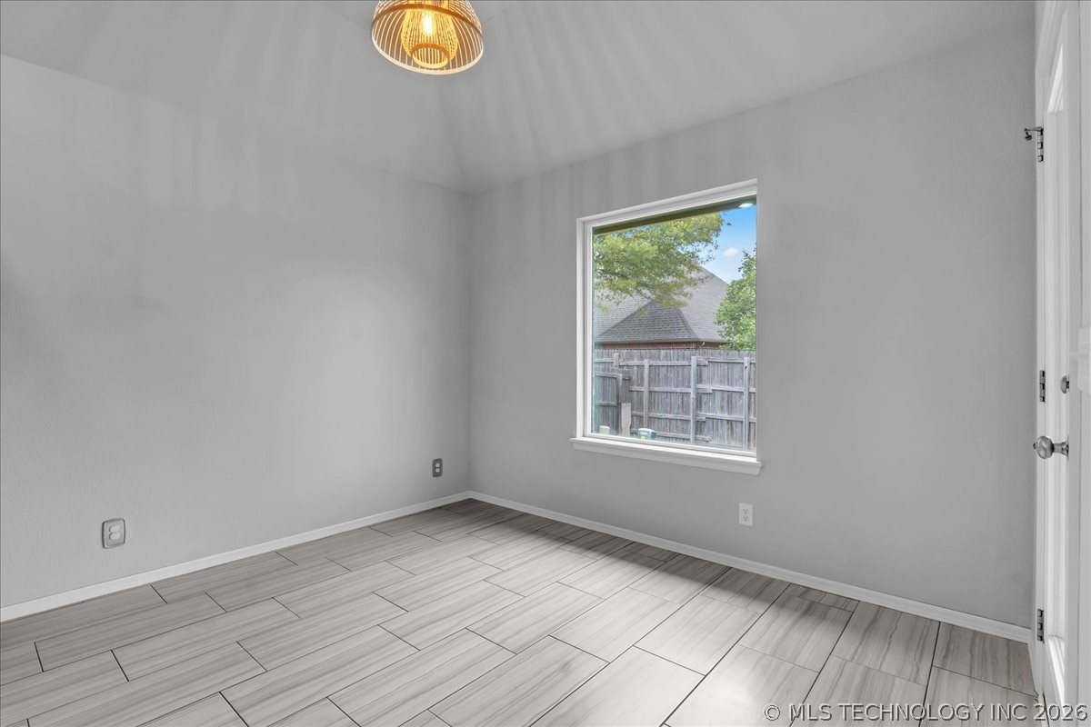 14751 S Urbana Avenue Property Photo 40