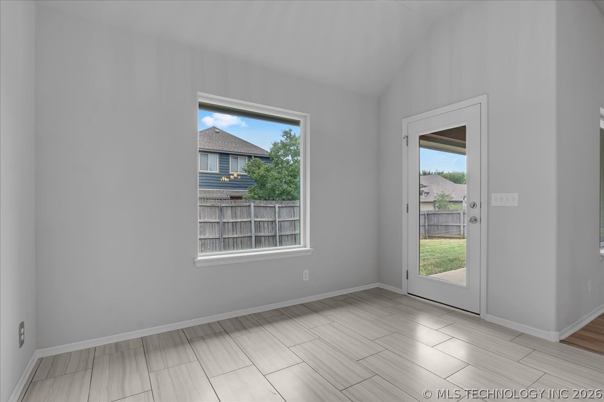 14751 S Urbana Avenue Property Photo 41