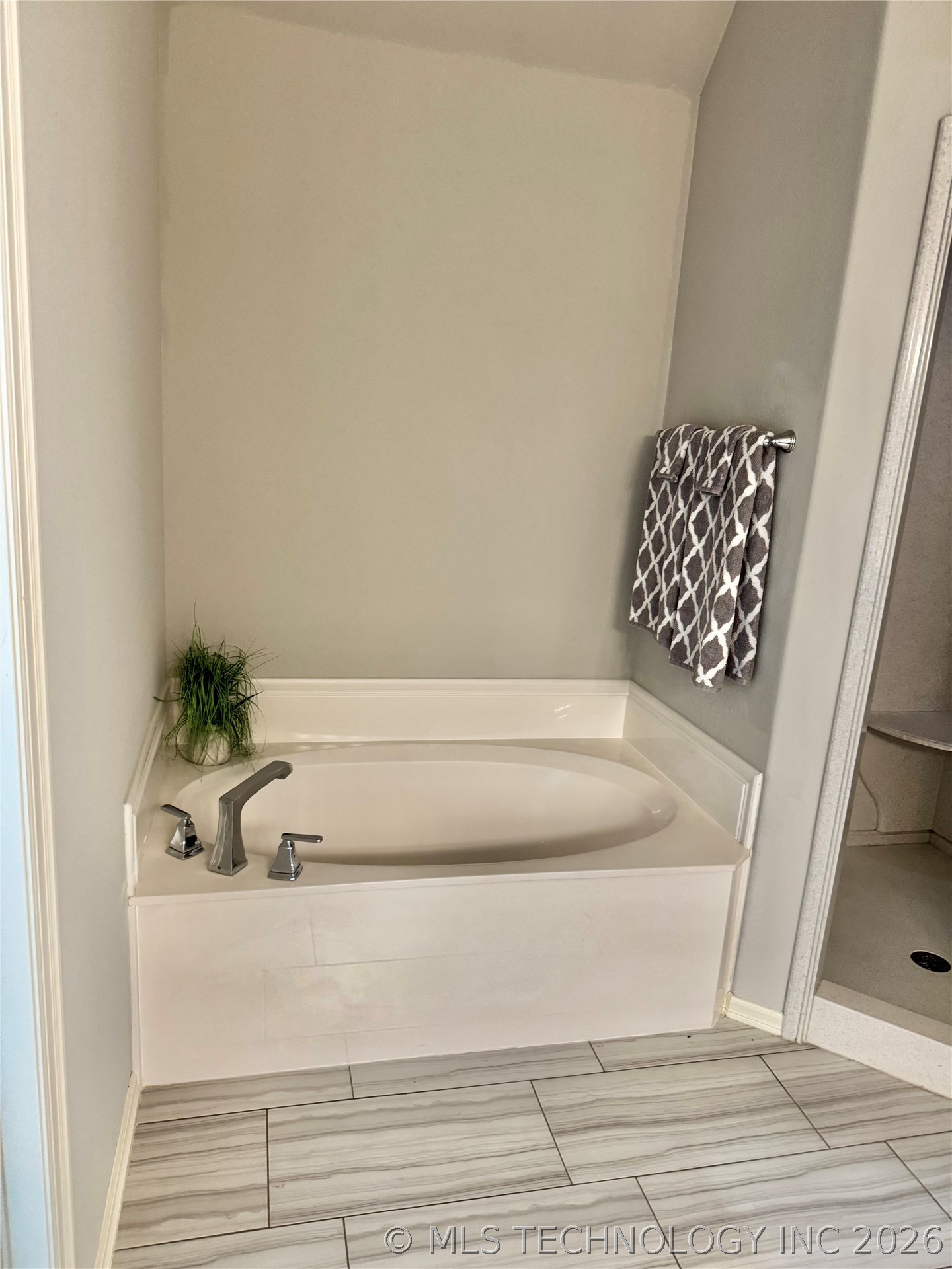 14751 S Urbana Avenue Property Photo 53