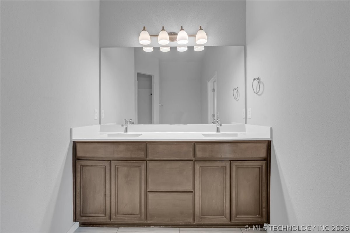 14751 S Urbana Avenue Property Photo 54