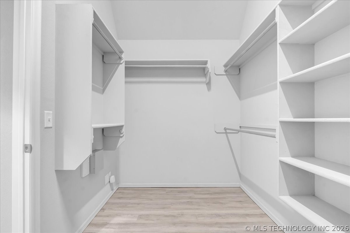 14751 S Urbana Avenue Property Photo 57