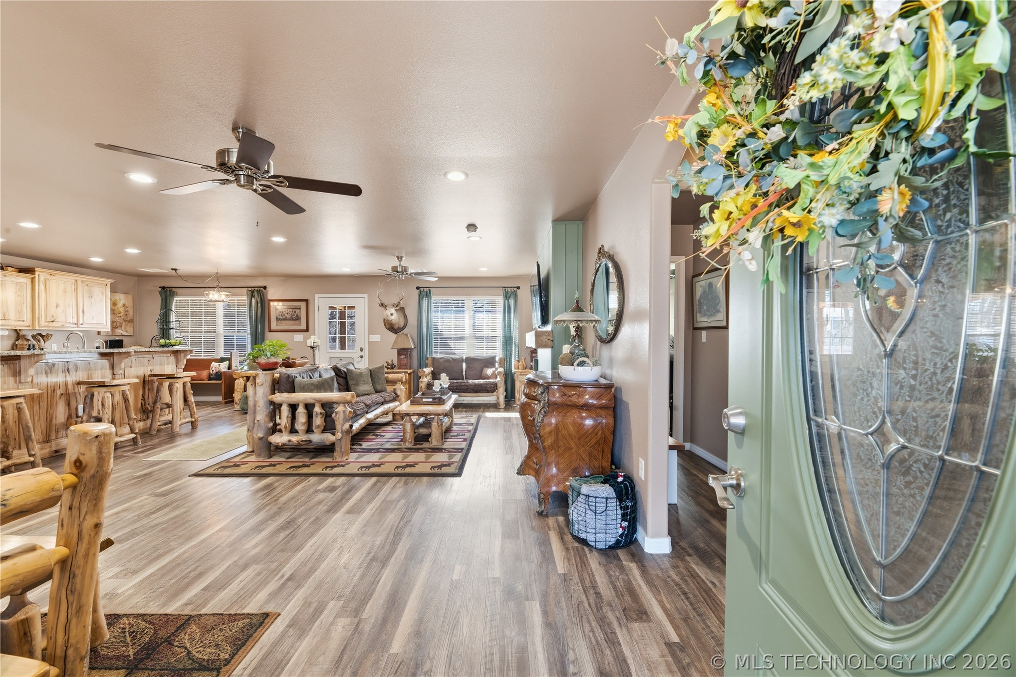 440 W 7th Street Property Photo 3