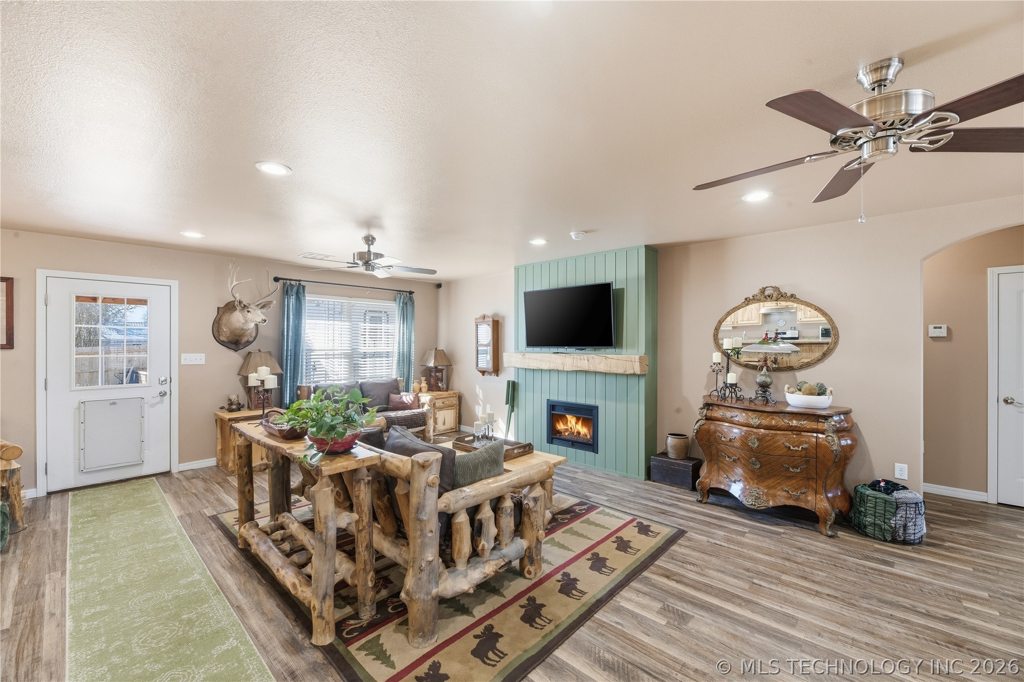 440 W 7th Street Property Photo 6