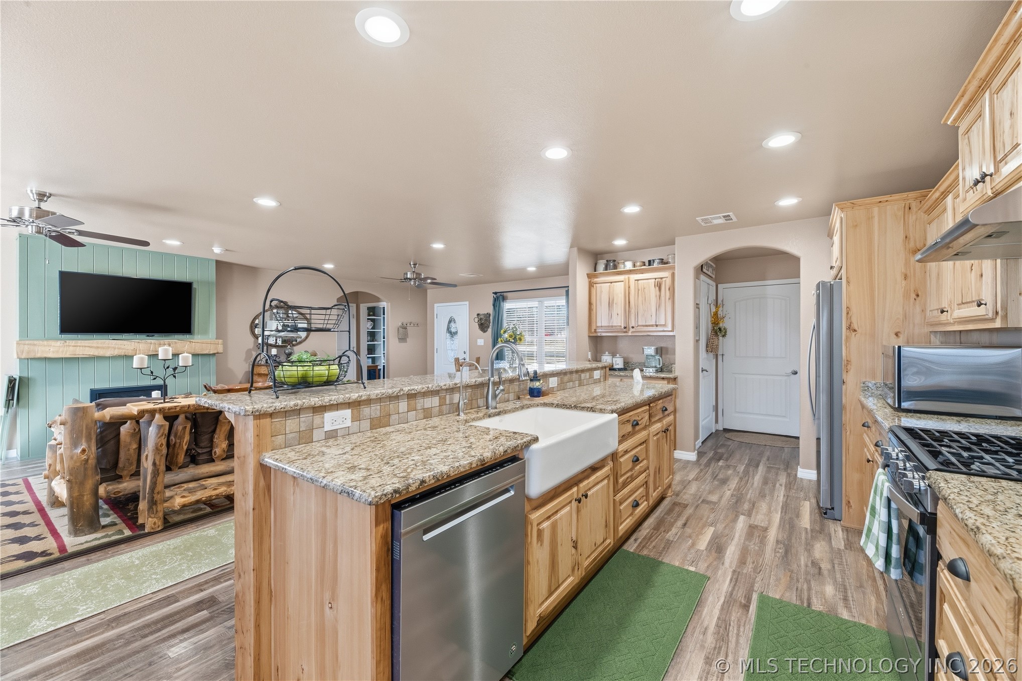 440 W 7th Street Property Photo 12