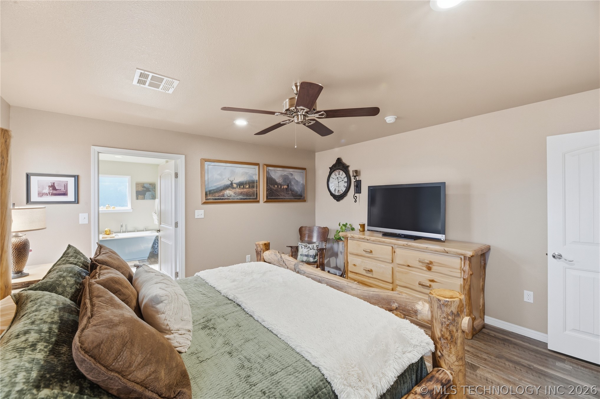 440 W 7th Street Property Photo 19