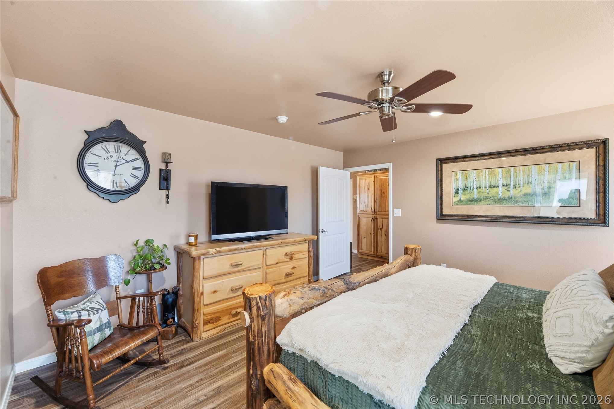 440 W 7th Street Property Photo 20