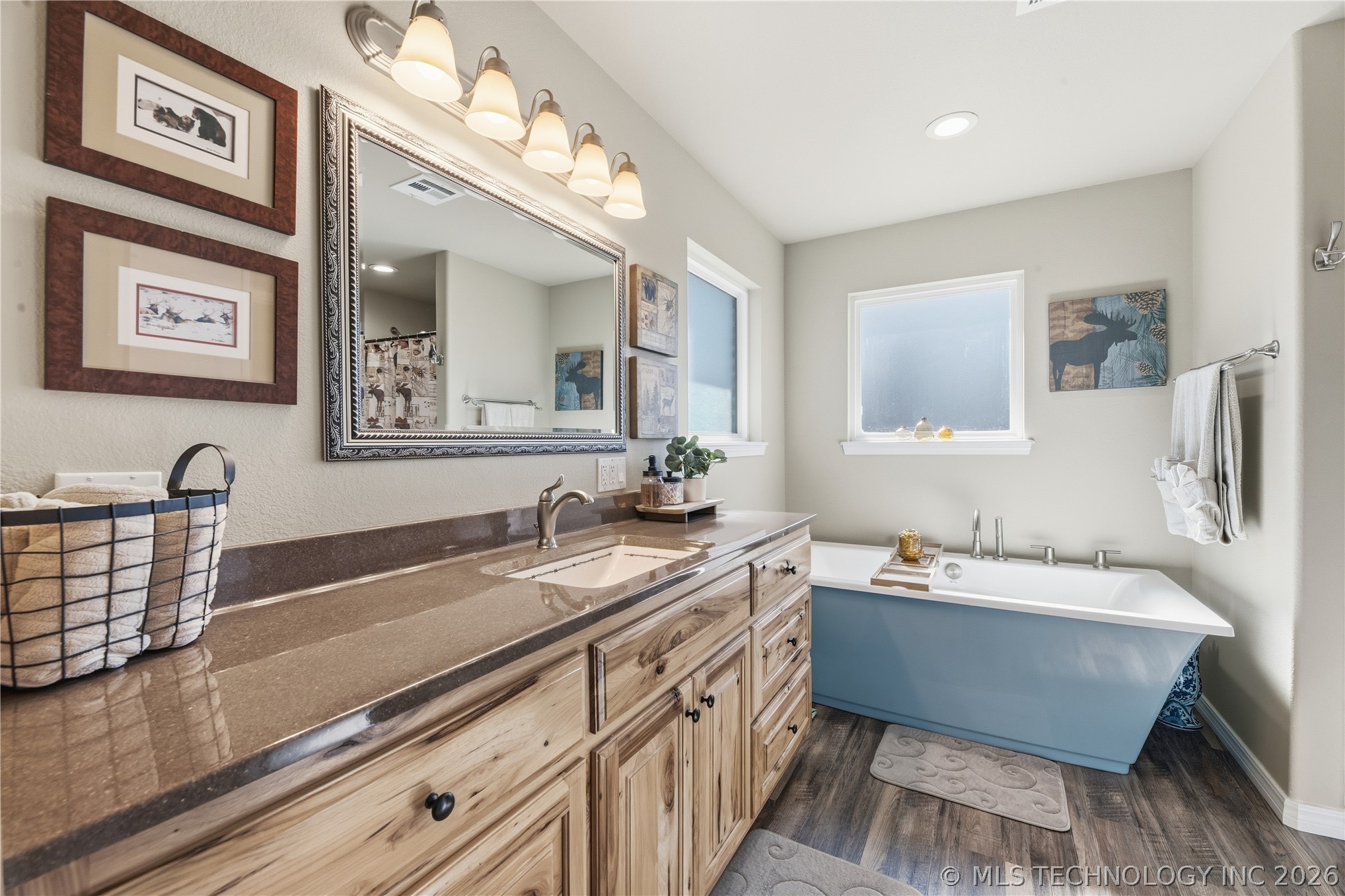 440 W 7th Street Property Photo 22